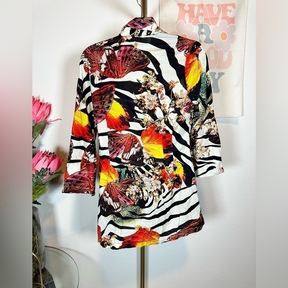 Mishca unique zebra print multicolored butterfly open tie front top - Picture 3 of 4
